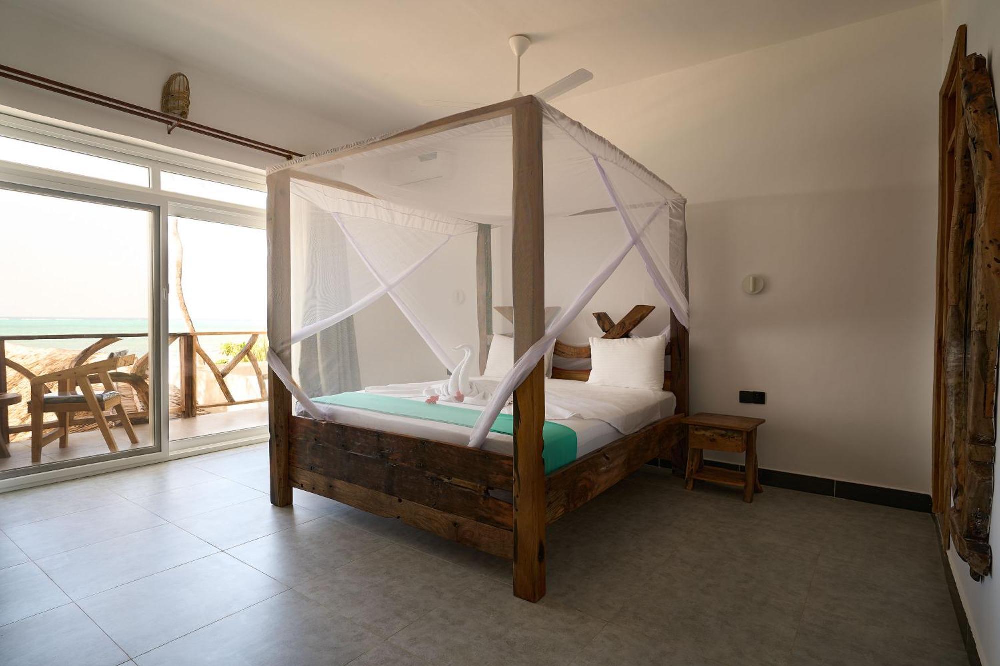 Dhow Beach Boutique Hotel Nungwi Bagian luar foto