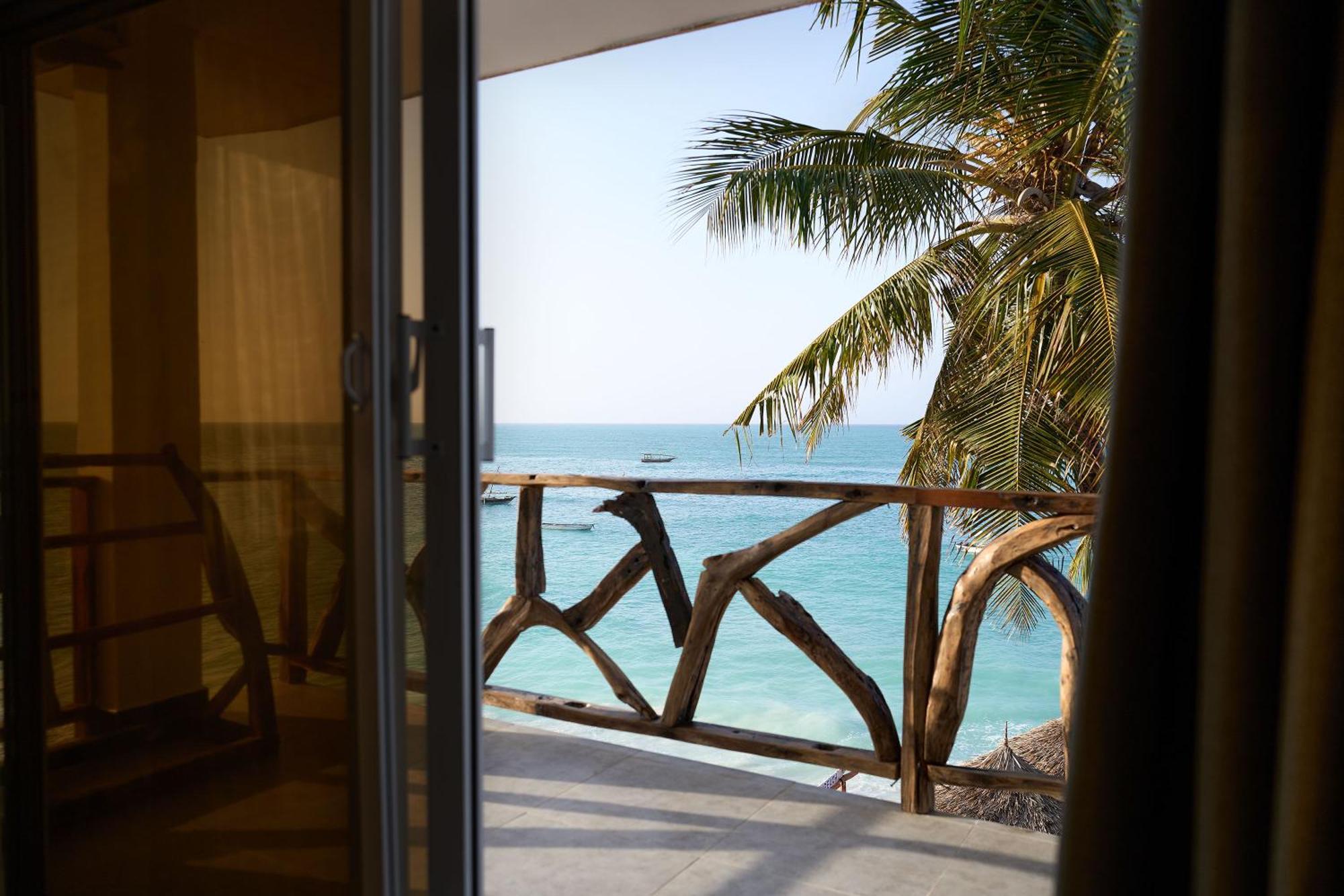 Dhow Beach Boutique Hotel Nungwi Bagian luar foto